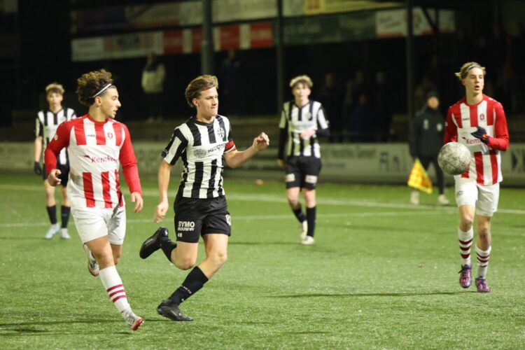 Philipe in het shirt van Gemert, vorig jaar bij O19