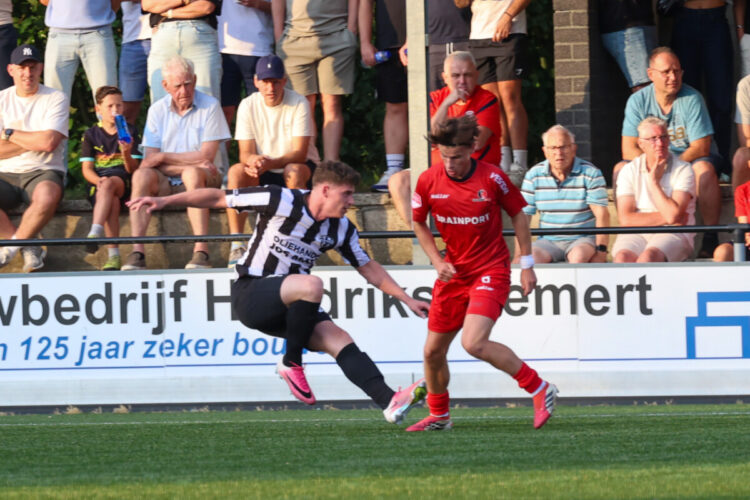 VVG Helmondsport-107