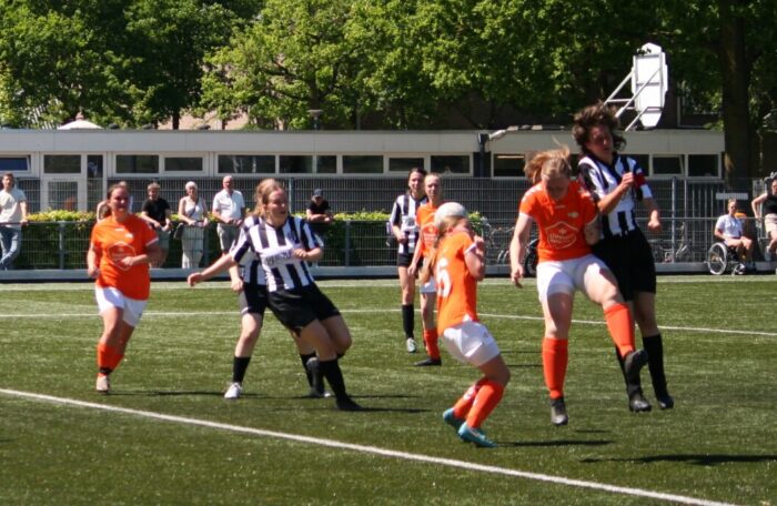 Vrouwen 1 tegen VOW